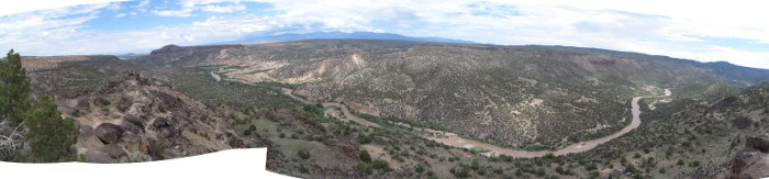 [Rio Grande panorama from White Rock, NM Overlook Park]