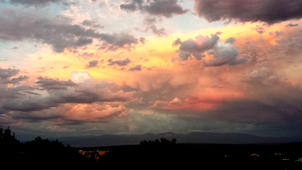 [Nice sunset clouds in White Rock]