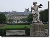 [ Sculpture in the Palais R ... ]