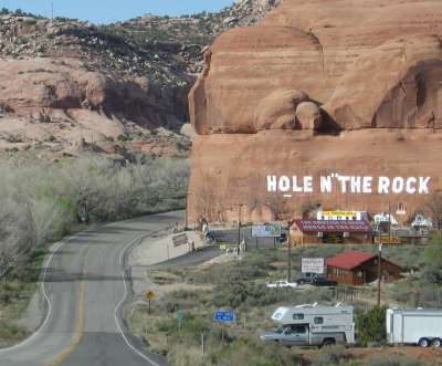 [HOLE N"THE ROCK]